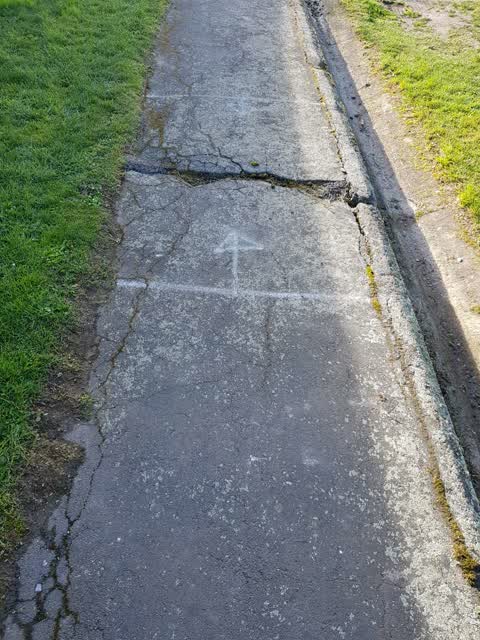 Roading/Streets, a report photo