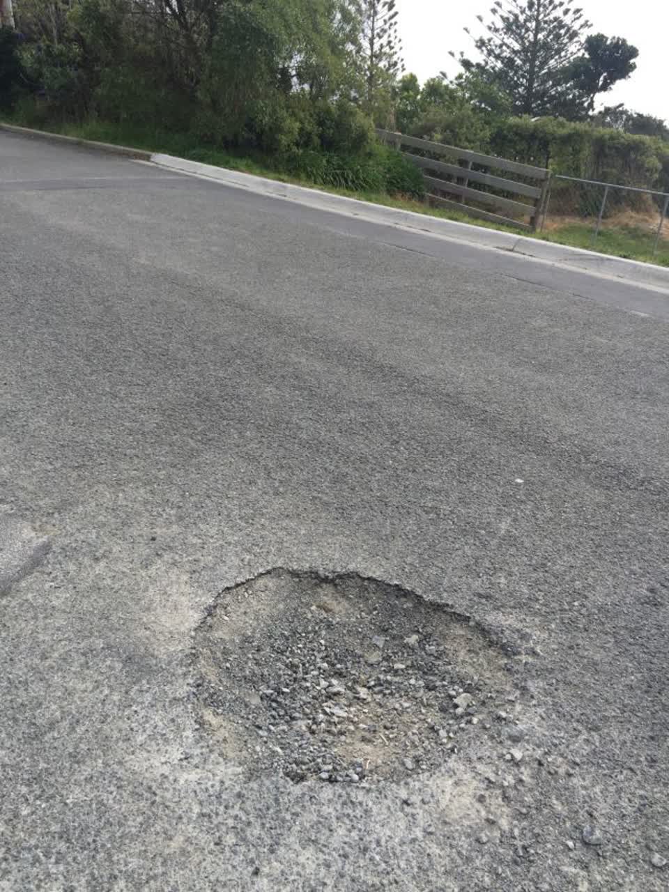 The photograph attached to this roading/streets report