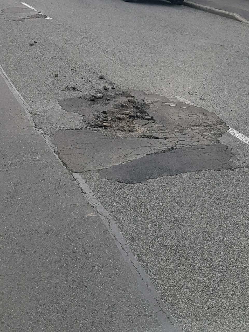 The photograph attached to this roading/streets report