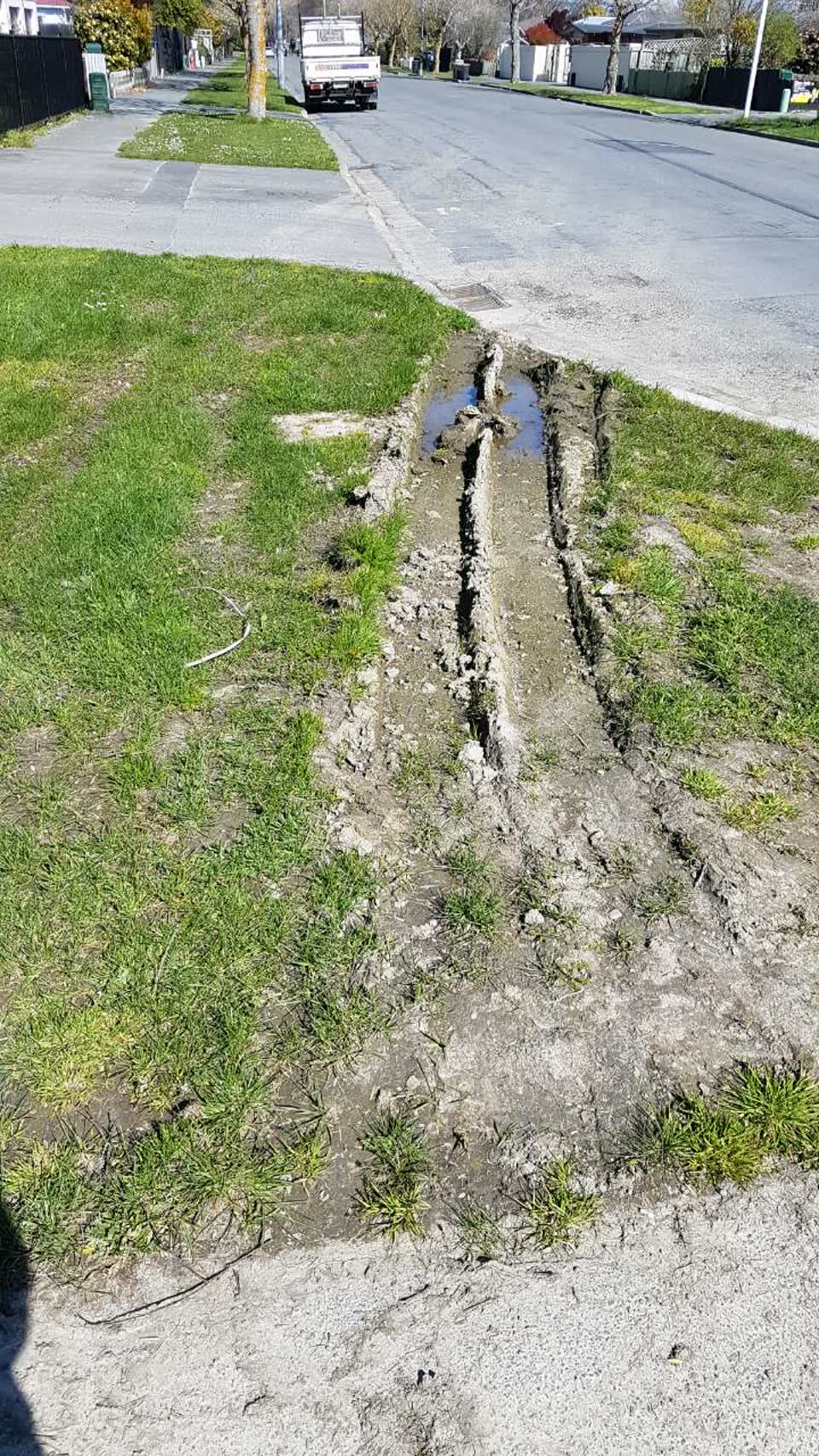 The photograph attached to this roading/streets report