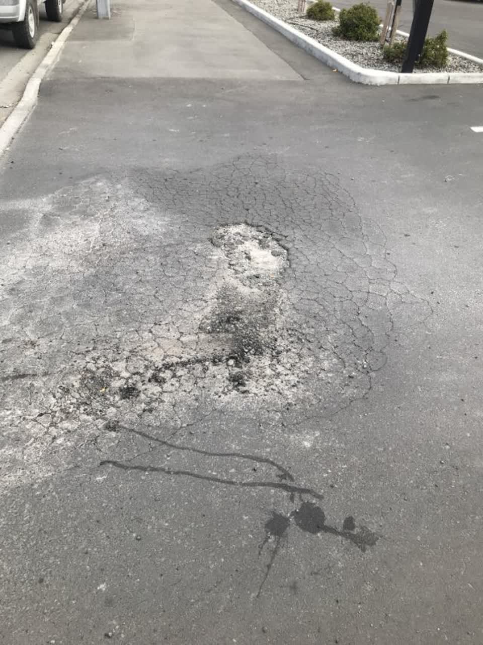 The photograph attached to this roading/streets report