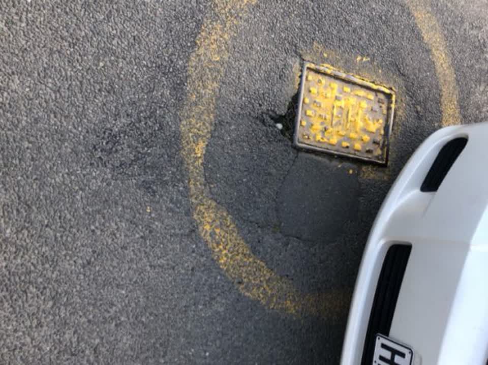 The photograph attached to this roading/streets report