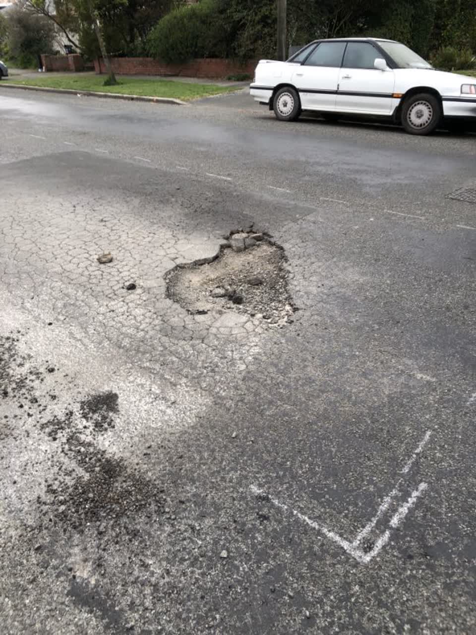 The photograph attached to this roading/streets report