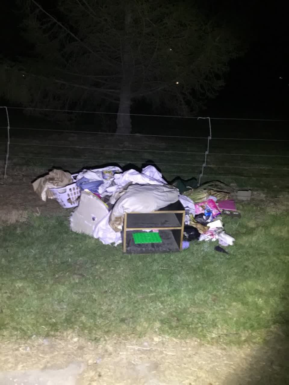 The photograph attached to this rubbish/recycling report