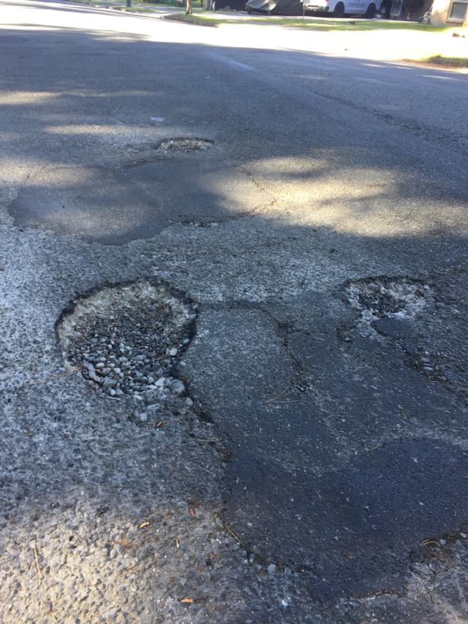 The photograph attached to this roading/streets report