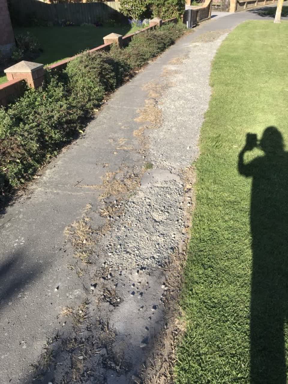 The photograph attached to this roading/streets report