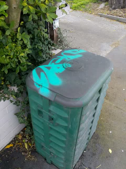 Graffiti, a report photo