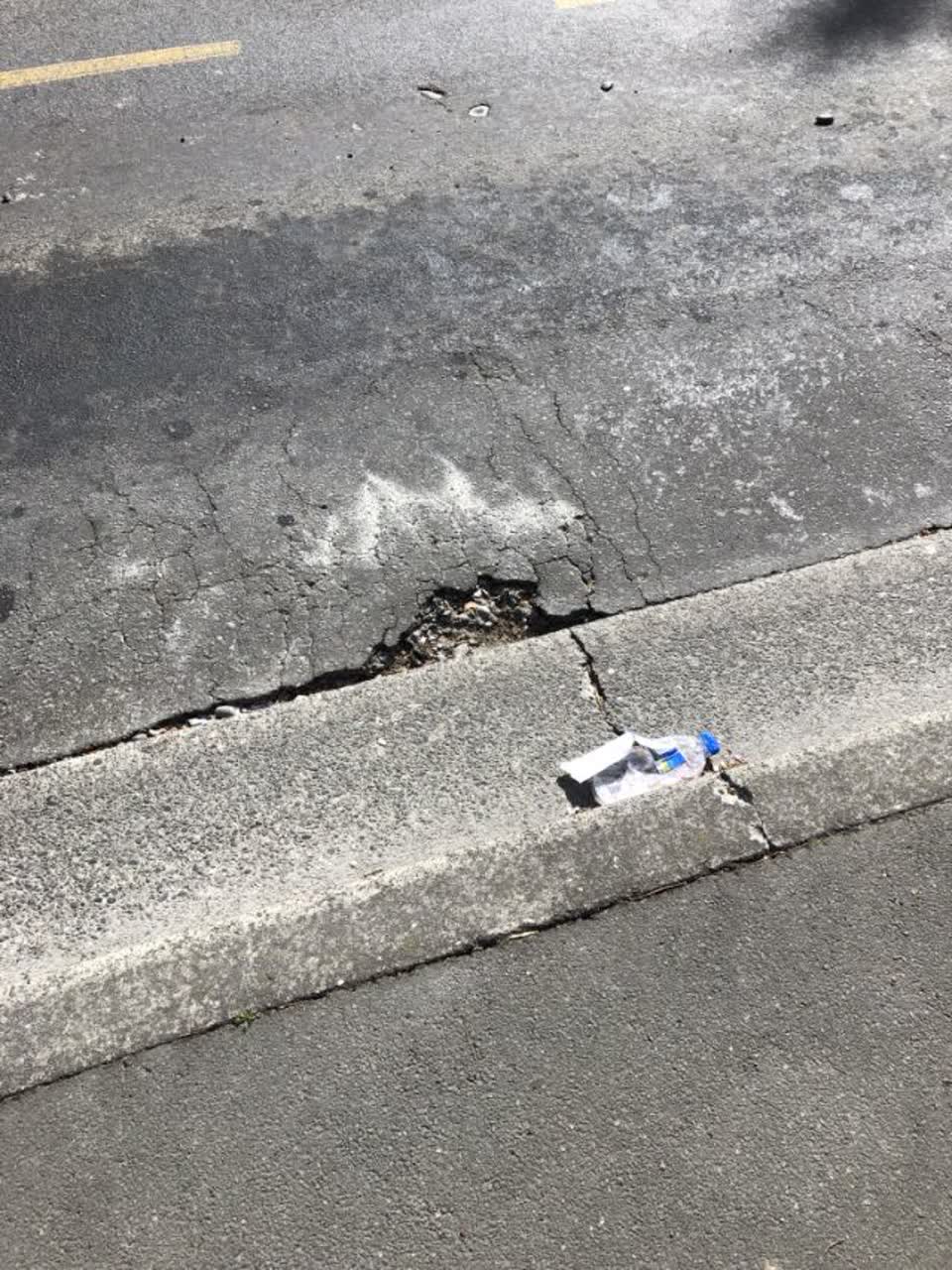The photograph attached to this roading/streets report