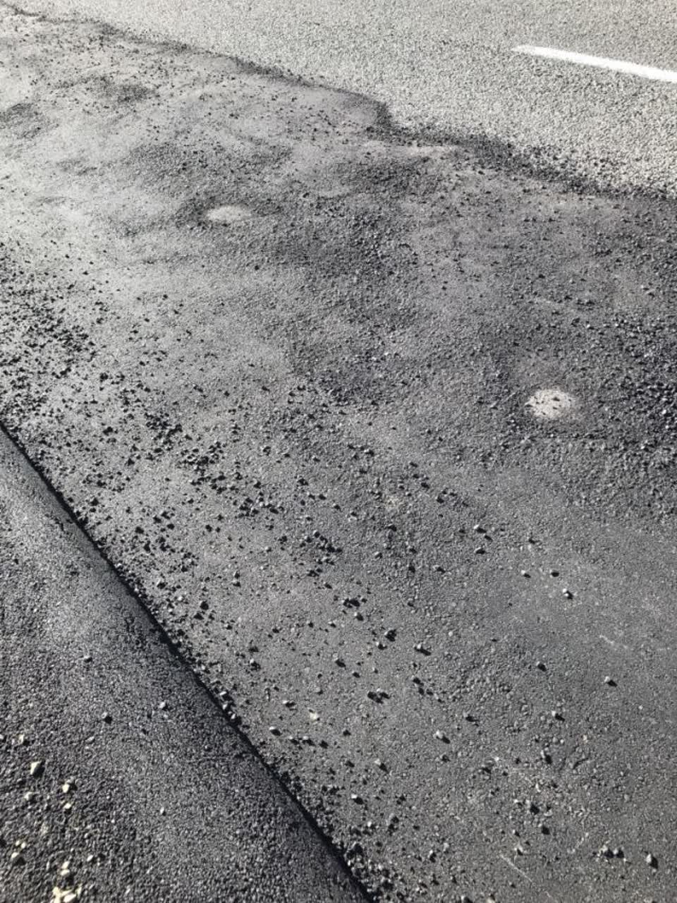 The photograph attached to this roading/streets report