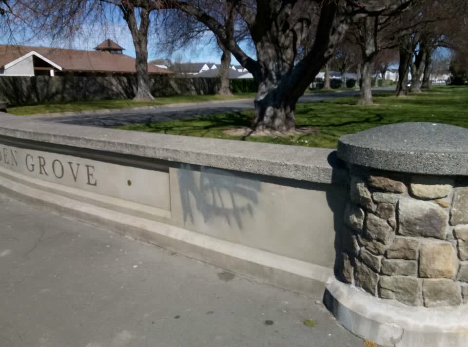 The photograph attached to this graffiti report