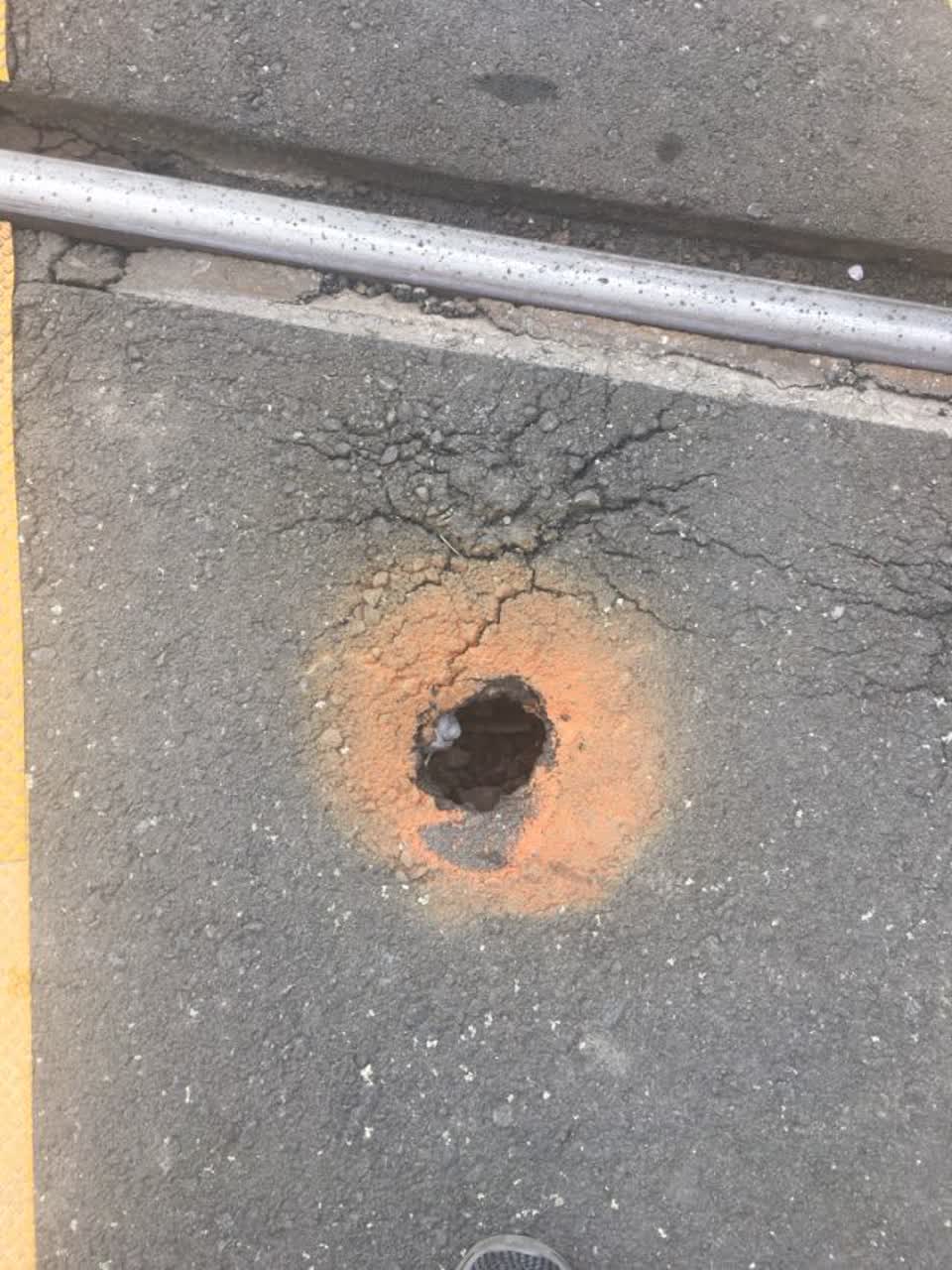 The photograph attached to this roading/streets report