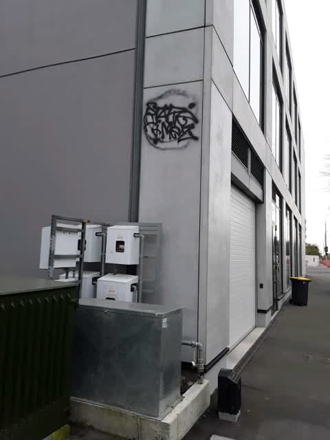 Graffiti, a report photo