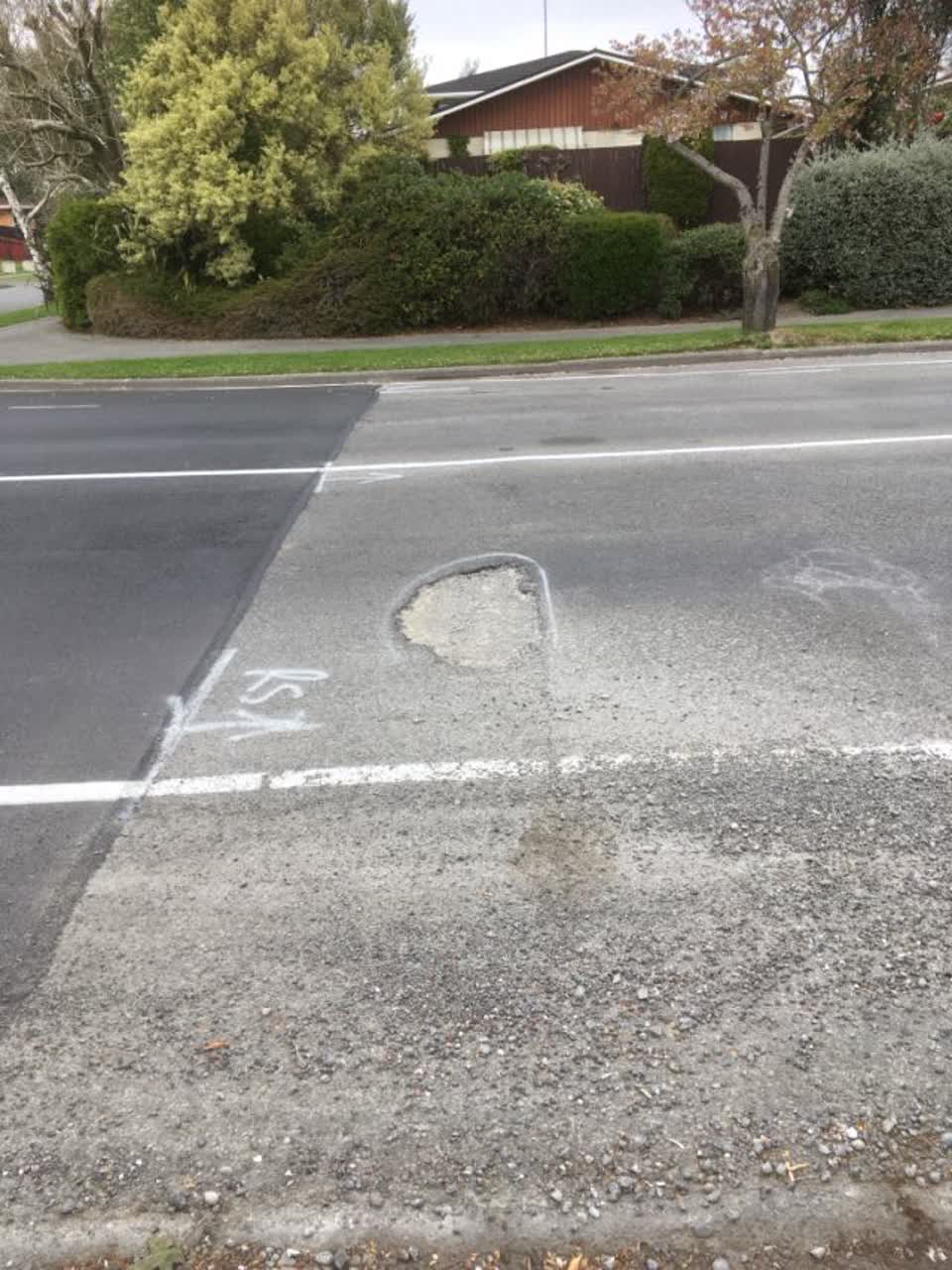 The photograph attached to this roading/streets report