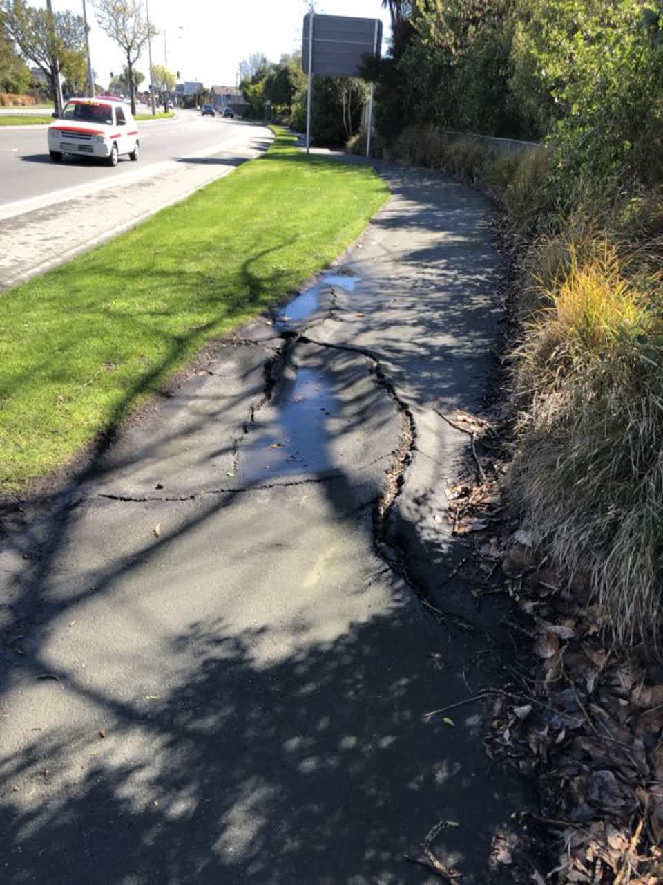 The photograph attached to this roading/streets report