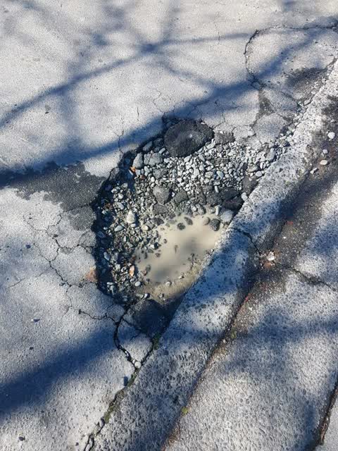 Roading/Streets, a report photo