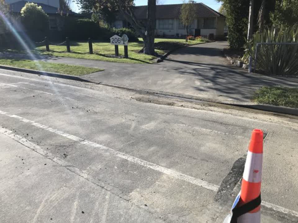 The photograph attached to this roading/streets report