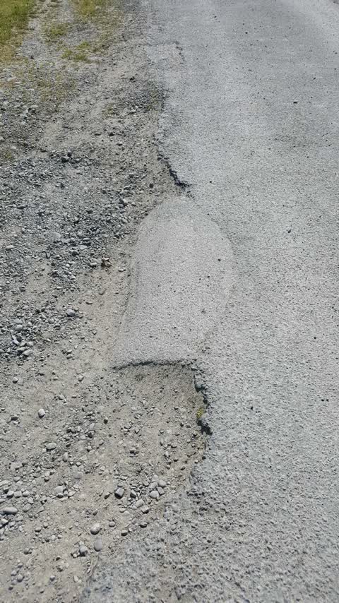 Roading/Streets, a report photo