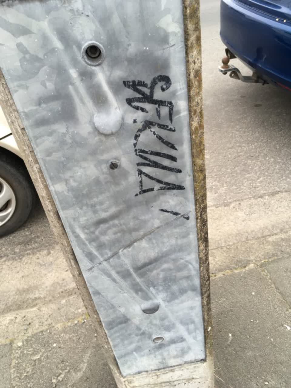 The photograph attached to this graffiti report