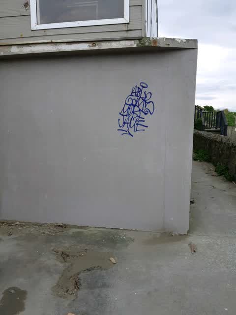 Graffiti, a report photo