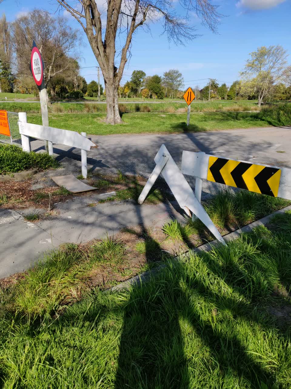 The photograph attached to this roading/streets report