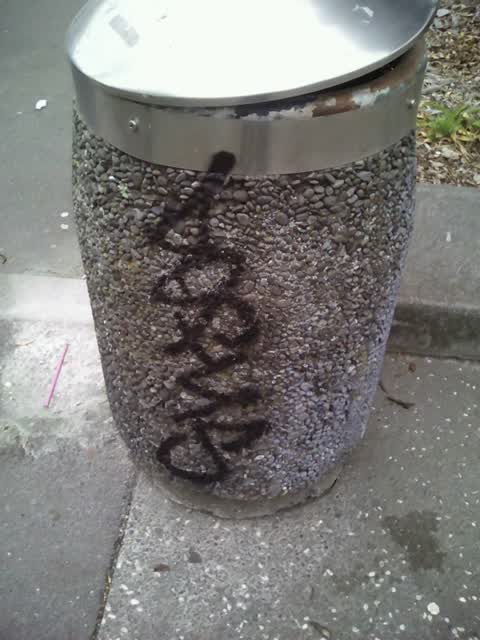 Graffiti, a report photo