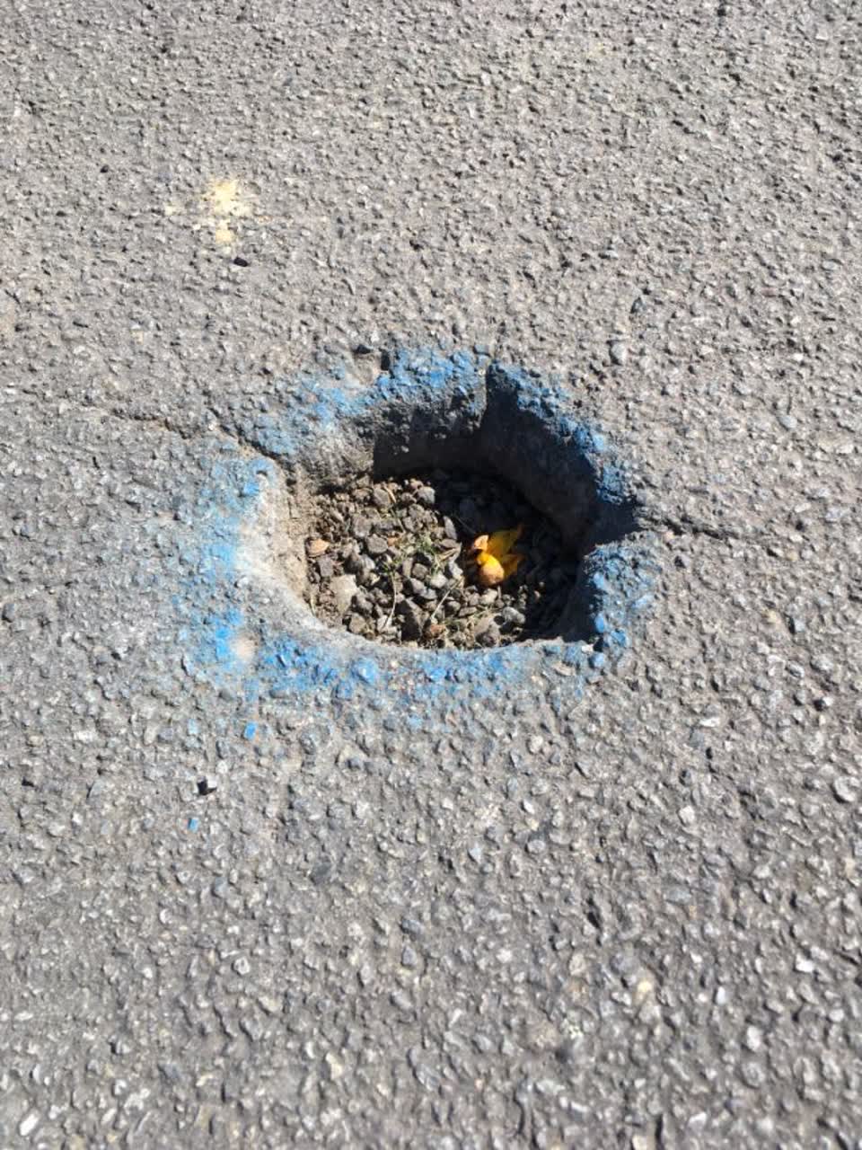 The photograph attached to this roading/streets report