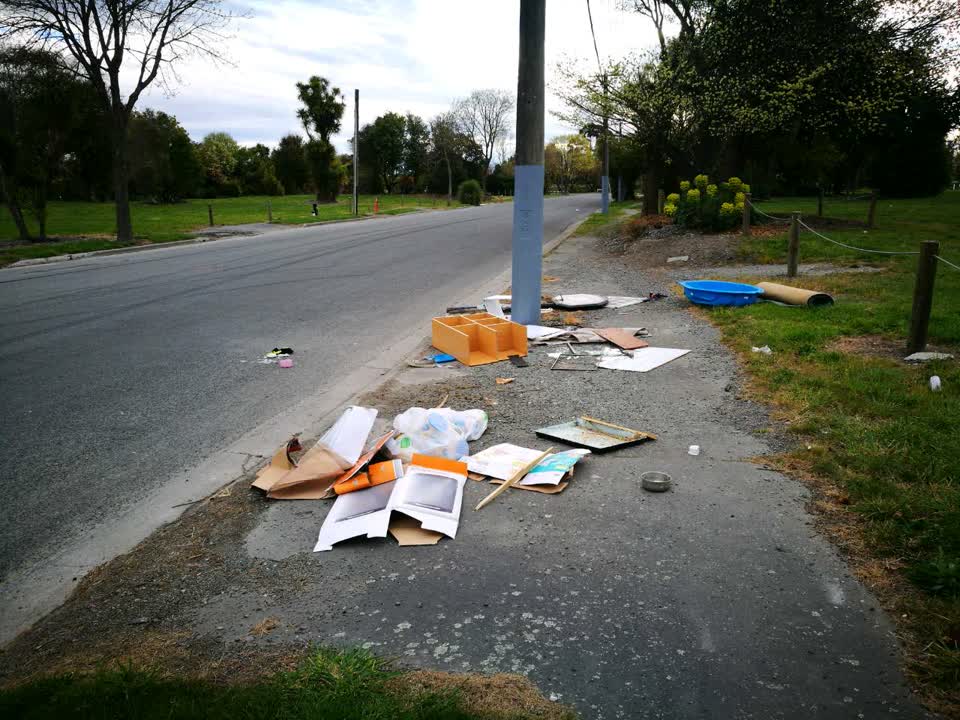 The photograph attached to this rubbish/recycling report