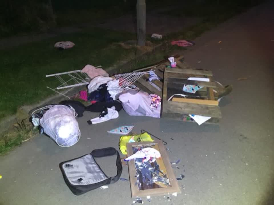 The photograph attached to this rubbish/recycling report