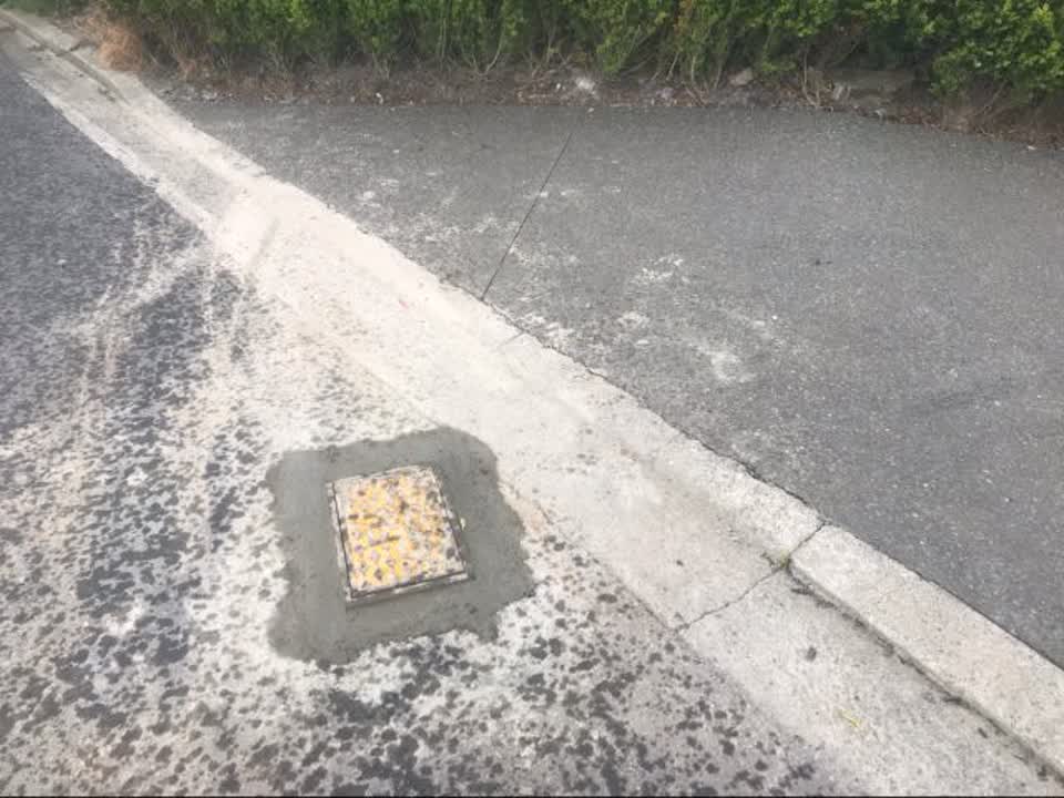 The photograph attached to this roading/streets report