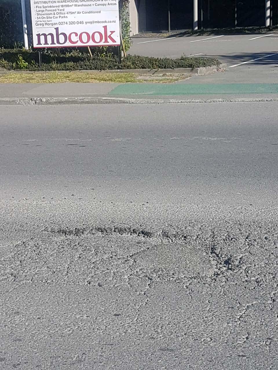The photograph attached to this roading/streets report