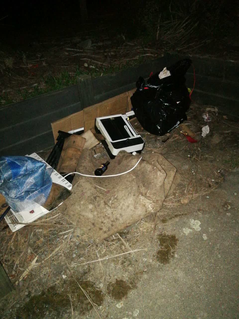 The photograph attached to this rubbish/recycling report