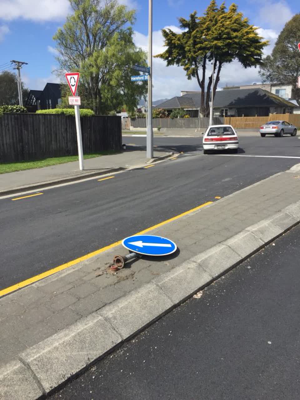 The photograph attached to this roading/streets report
