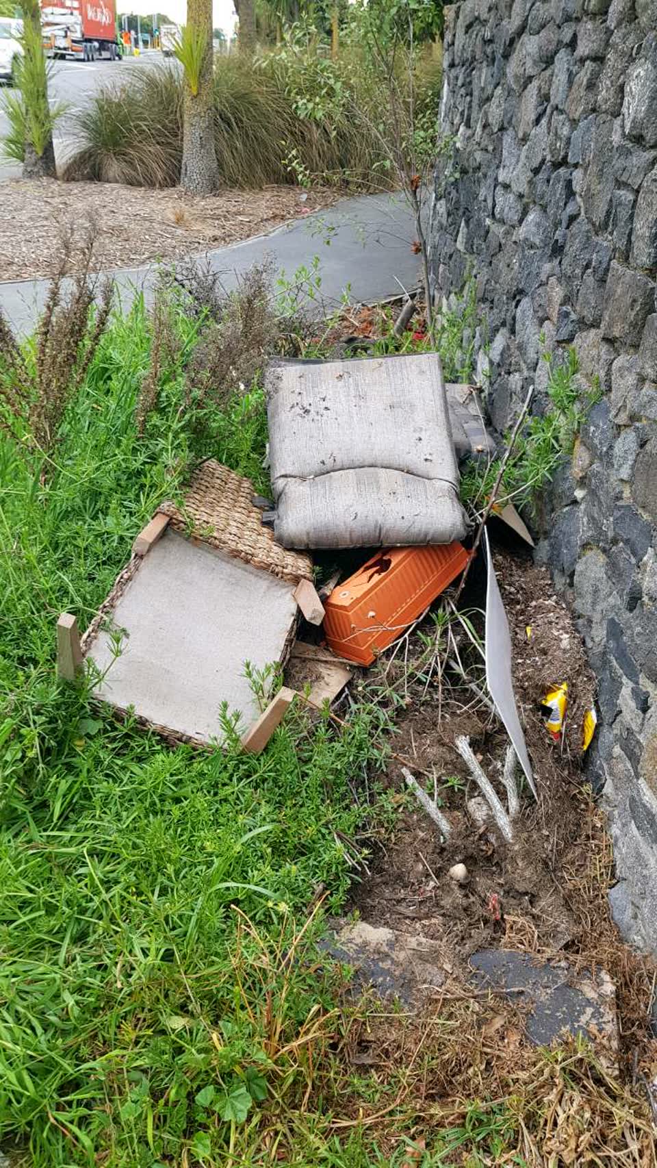 The photograph attached to this roading/streets report
