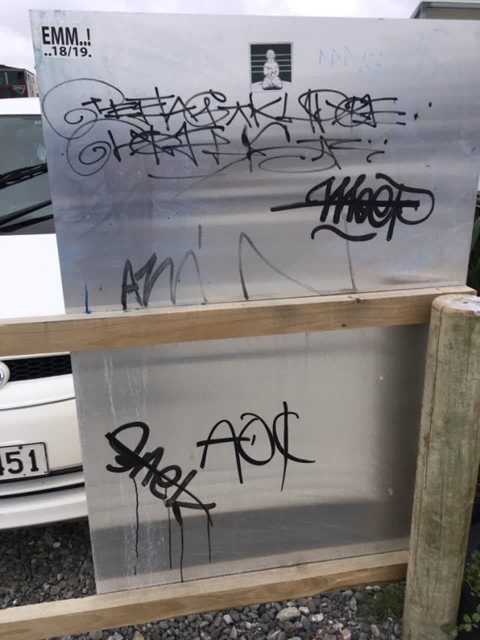 The photograph attached to this graffiti report
