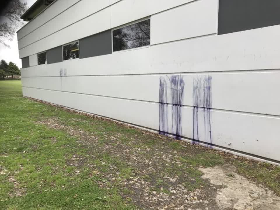 The photograph attached to this graffiti report
