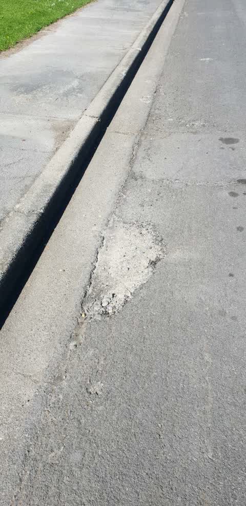 Roading/Streets, a report photo