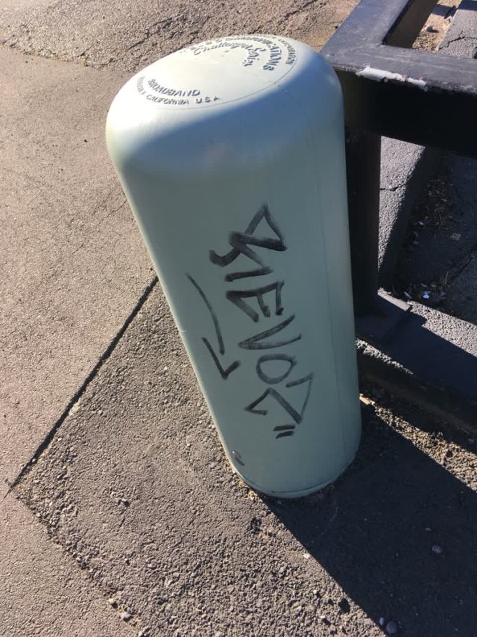 The photograph attached to this graffiti report