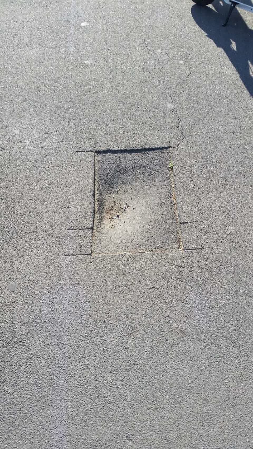 The photograph attached to this roading/streets report