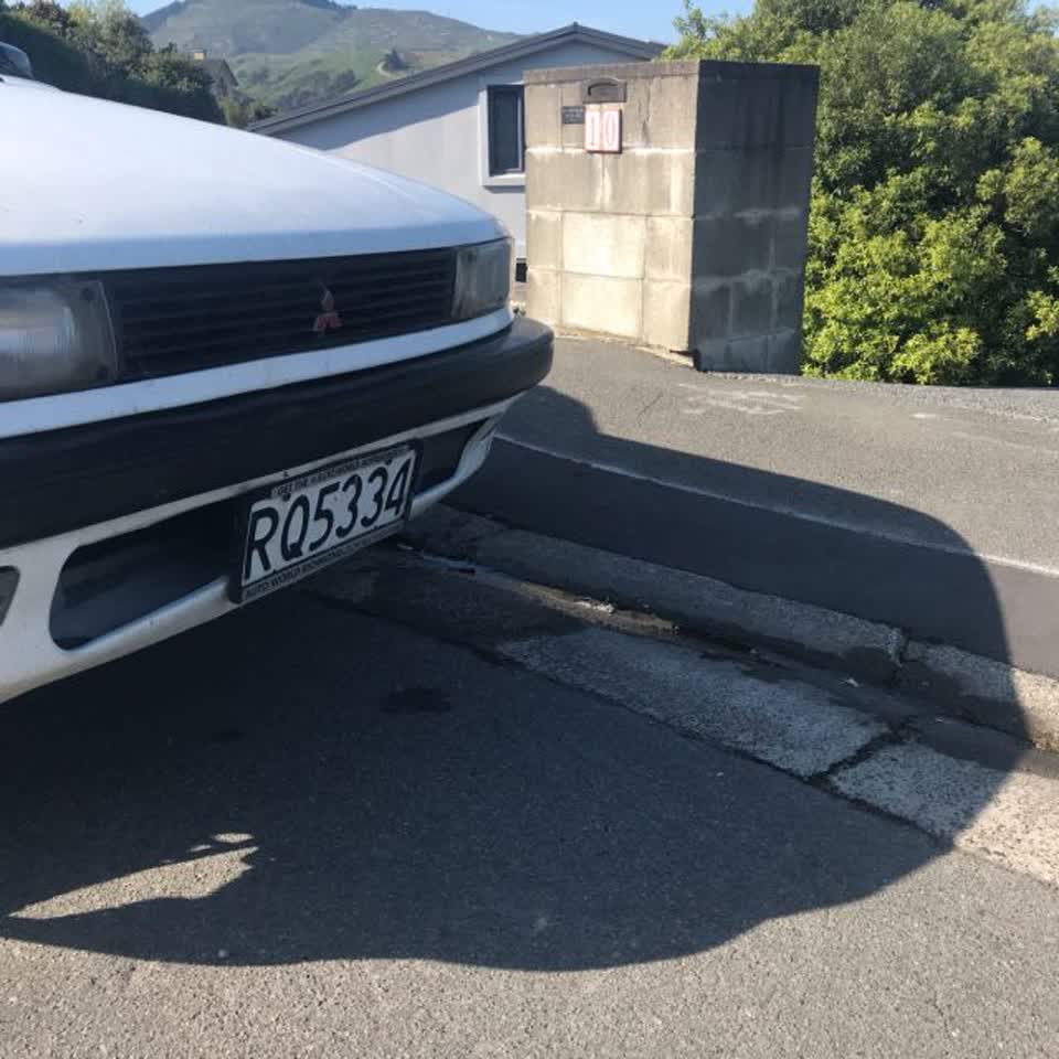 The photograph attached to this roading/streets report
