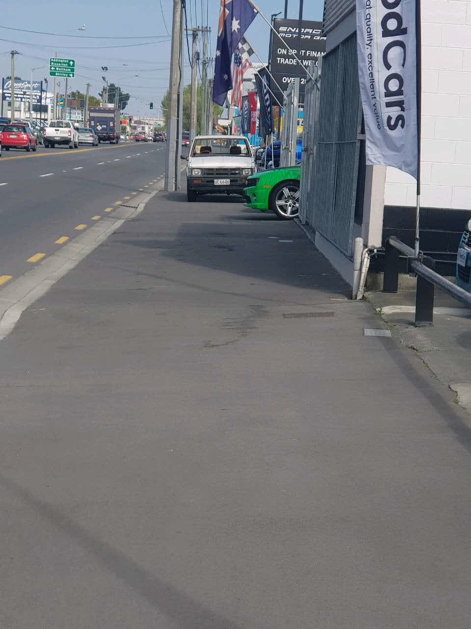 The photograph attached to this roading/streets report