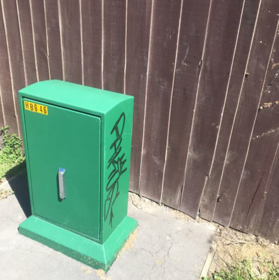 The photograph attached to this graffiti report