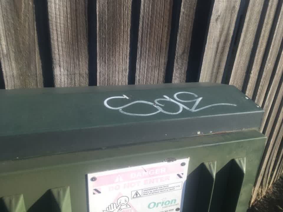 The photograph attached to this graffiti report