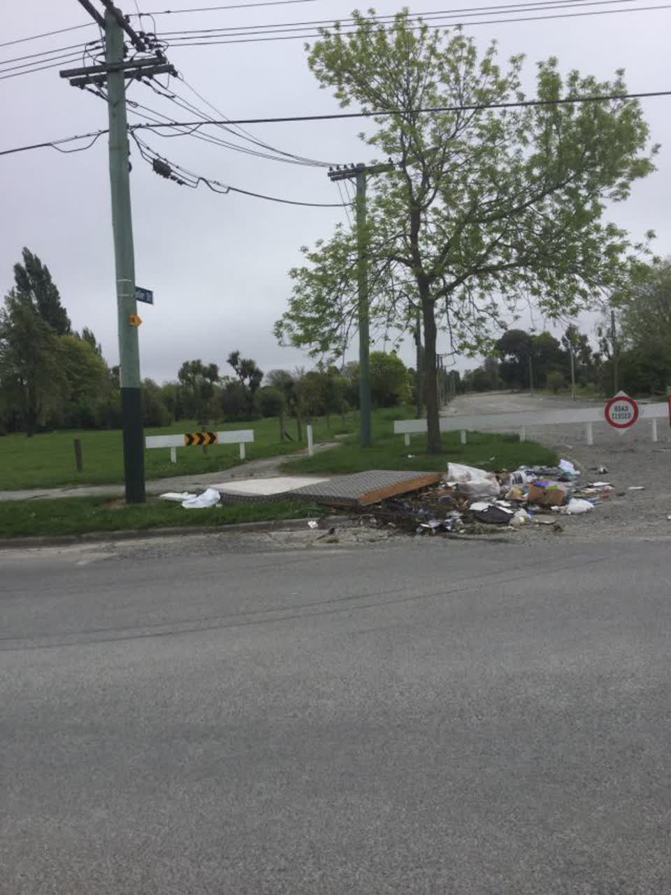 The photograph attached to this rubbish/recycling report