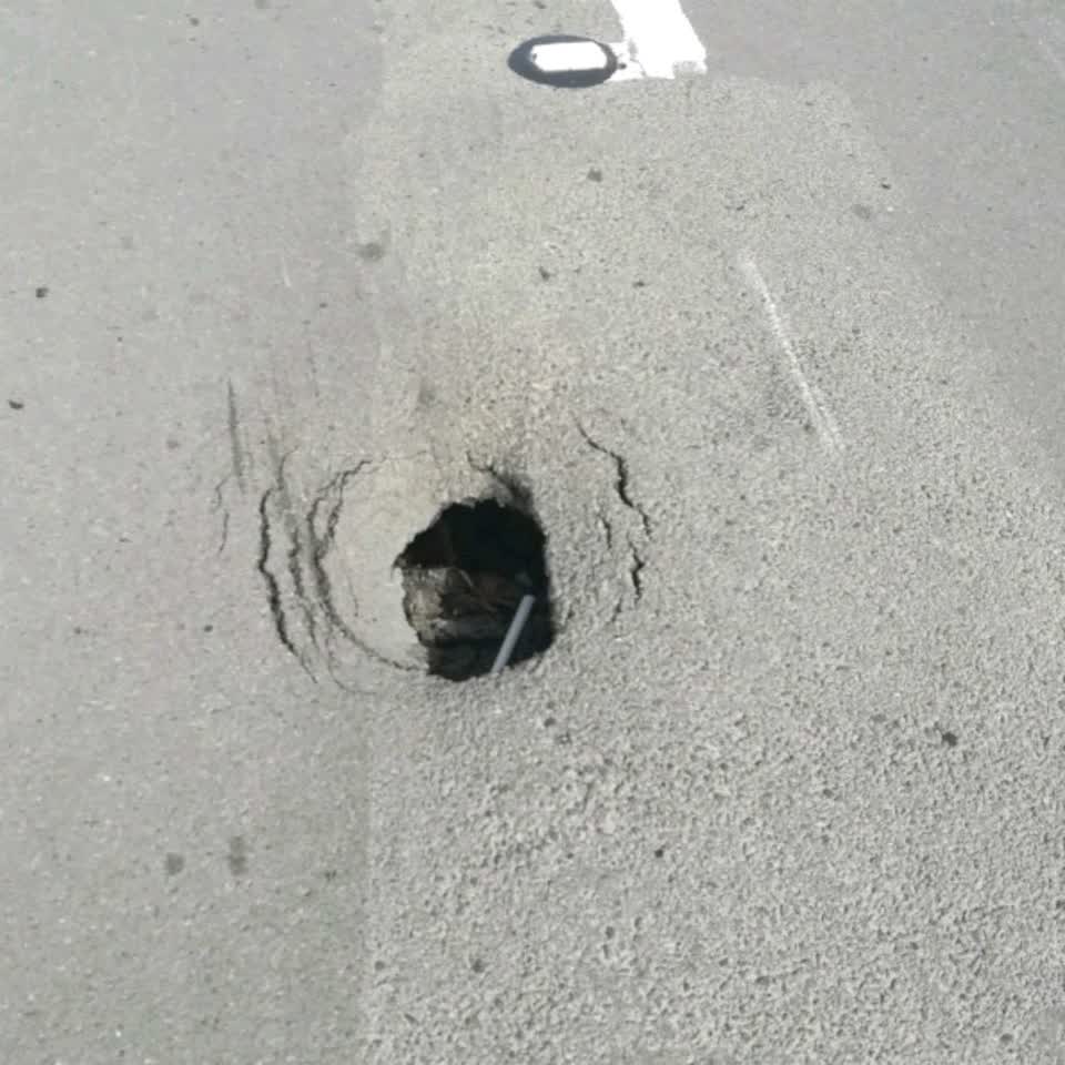 The photograph attached to this roading/streets report