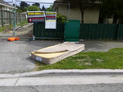 Rubbish/Recycling, a report photo
