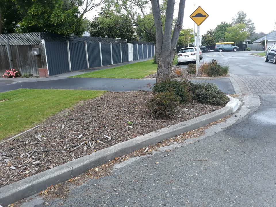 The photograph attached to this roading/streets report