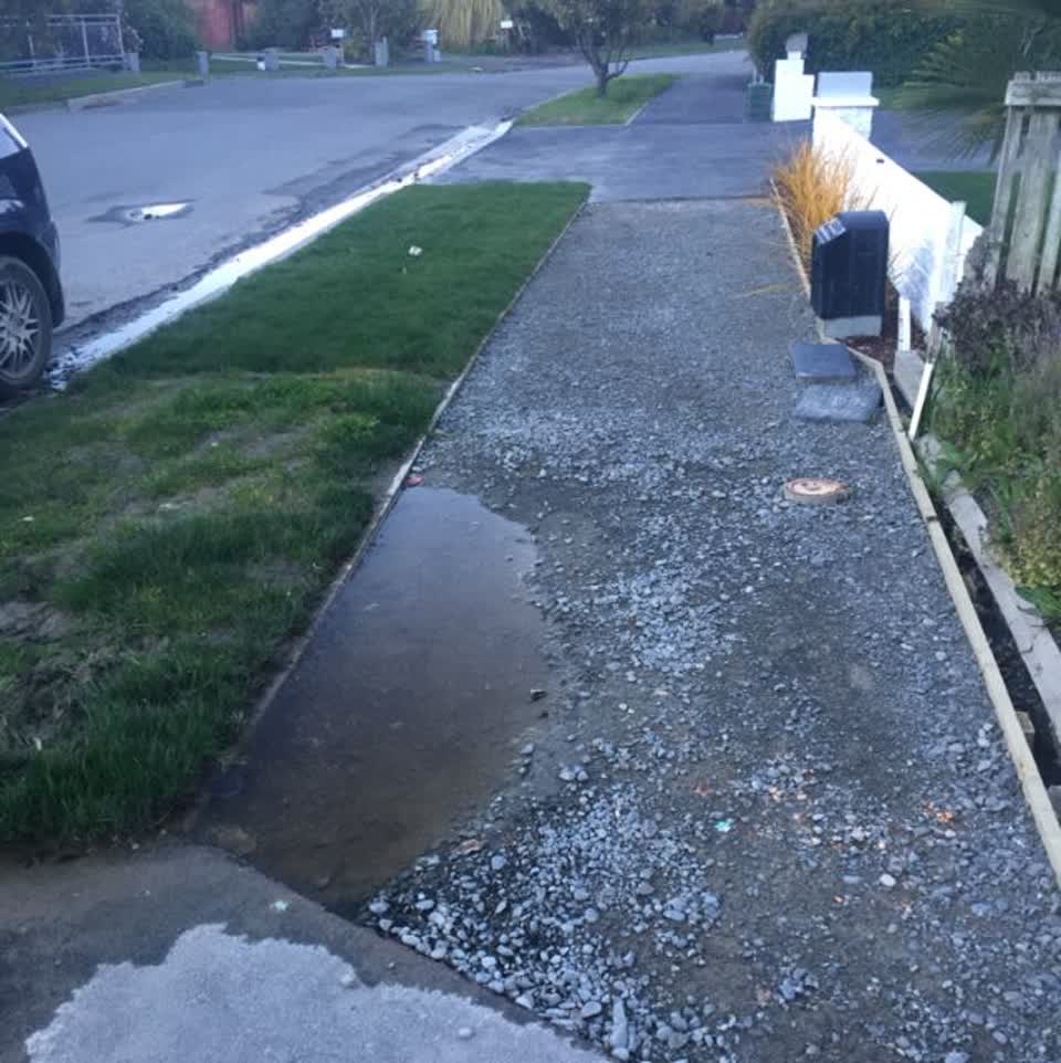 The photograph attached to this roading/streets report