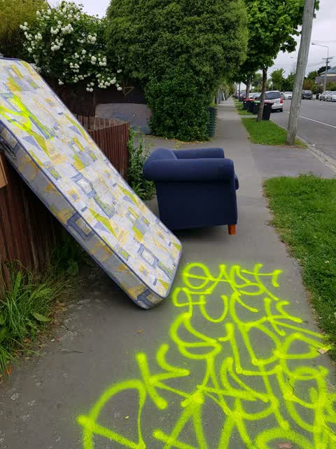 Rubbish/Recycling, a report photo
