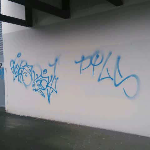 Graffiti, a report photo