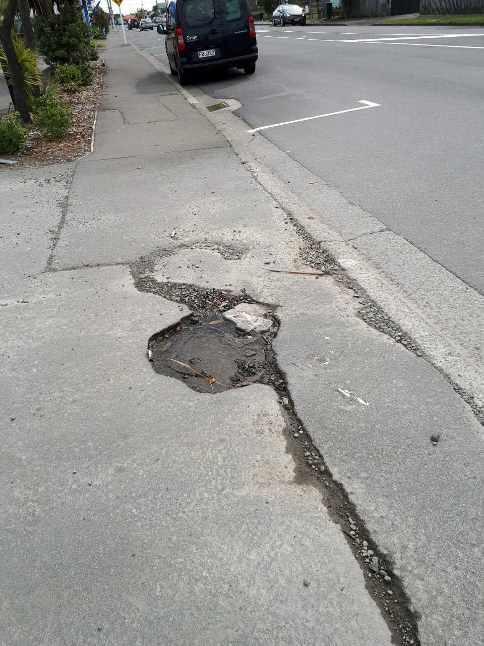 The photograph attached to this roading/streets report
